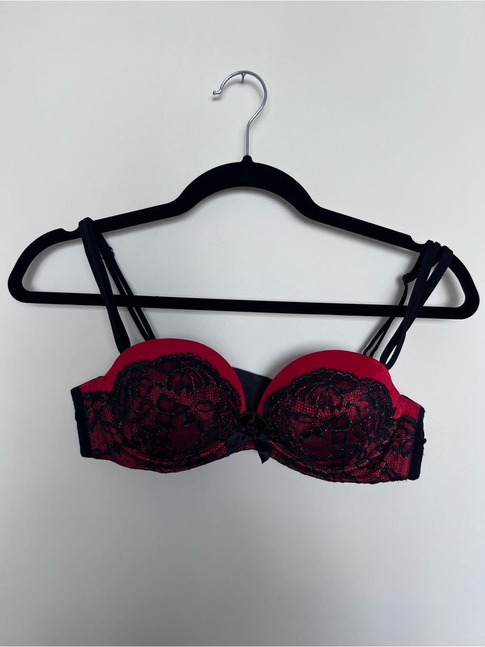 Victoria's Secret Vintage Very Sexy Seduction Red and Black Strapless Lace Bra
